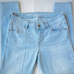 Old Navy Super Skinny mid-rise size 4 light wash jeans